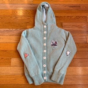 Women’s Volcom sweater.